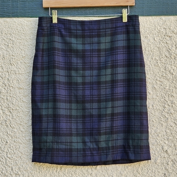 J. Crew Factory Dresses & Skirts - J. Crew the Pencil Skirt blue green tartan plaid wool blend size 6